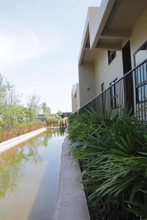 The Residence Thepkanjana Ban Khlong Krathum Baen Exteriör bild