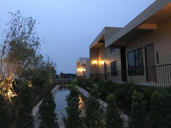 The Residence Thepkanjana Ban Khlong Krathum Baen Exteriör bild